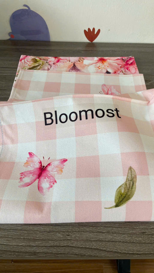 Floral Table Runner – Elegant Flower Pattern for Dining Room, Kitchen, & Home Décor