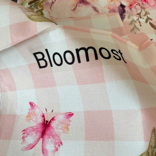 Floral Table Runner – Elegant Flower Pattern for Dining Room, Kitchen, & Home Décor